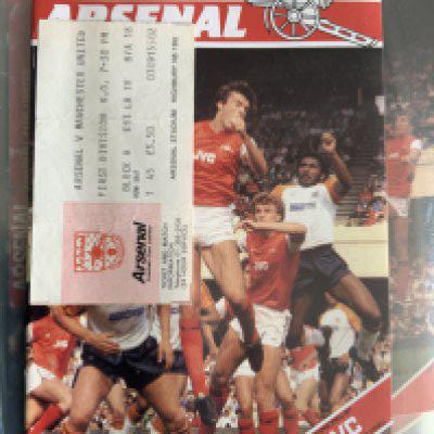 Arsenal 83/84 Football Programme + Ticket Collection: 23 1st team homes with accompanying tickets plus a probable complete set of reserve sheets with youth cup. Quantity in collectors folder. Tickets include Manchester United and League Cup matches.