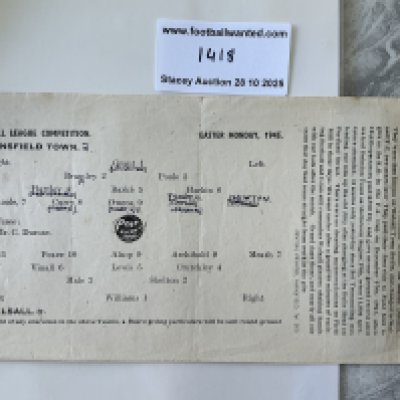 44/45 Mansfield Town v Walsall Football Programme: Very good condition League programme with team changes. Single sheet with blank rear. Fold.