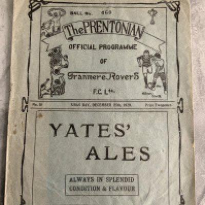 1929 - 1930 Tranmere v New Brighton Football Programme: 3rd Division North match in good condition with no team changes. Professional repair at staple area.