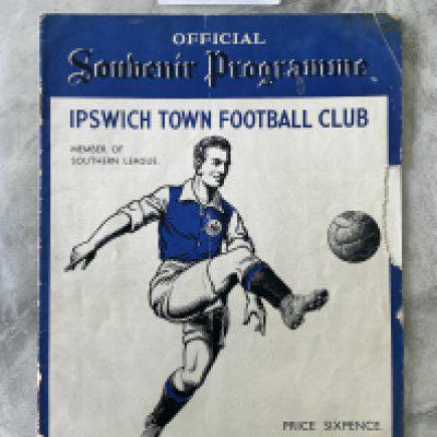 36/37 Ipswich v Tunbridge Wells Football Programme: Southern League 18 page programme in fair condition. Splitting to spine and a couple of small pieces missing from border. See online photos.