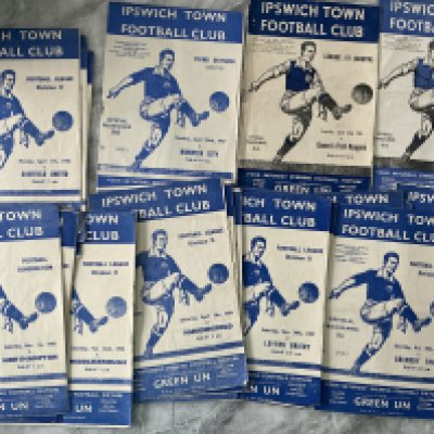 Ipswich Town 1950s Home Football Programmes: 51/52 Colchester 52/53 QPR, 56/57 x 3, 57/58 x 22. Mainly very good with slight duplication. (27)