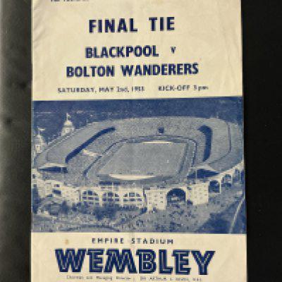 1953 FA Cup Final Football Programme: Famous Blackpool v Bolton Great Stans cup final programme in excellent condition with no team changes.