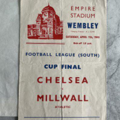 1945 Cup Final Chelsea v Millwall Football Programme: Played at Wembley for the League South final. 4 pager is fair with no team changes. Heavy fold.