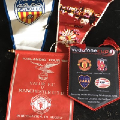 Manchester United Football Pennants: Four pennants from Manchester United tours featuring Palma in 1962, Valur Iceland 1982 Vodaphone cup 2004 and an undated Valencia. (4)