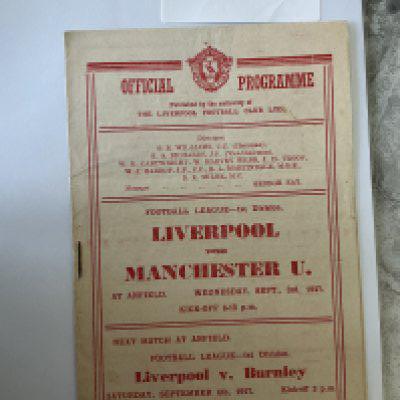 47/48 Liverpool v Manchester United Football Programme: Very good condition 1st division programme with no team changes.