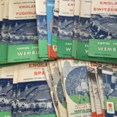International Football Programmes. Large duplication to include 8 x 1951 England v Scotland, 1952 England v Belgium x 3. Includes Irish Inter League matches, U23, Schools and much more with good England and Scotland content. Fair/good. Large quantity in 2 boxes.