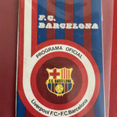 1976 UEFA Cup Semi Final Football Programme: Barcelona v Liverpool in very good condition with no writing.