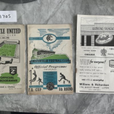 49/50 Chesterfield v Chelsea FA Cup Football Programme: Good condition with no team changes. C/W Chelsea aways at 49/50 Newcastle and 59/60 Luton. Good. (3)