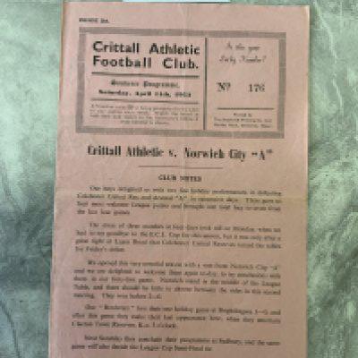 52/53 Crittall v Norwich City A Football Programme: Eastern Counties League 4 pager with team changes dated 11 4 1953. Very good with fold.