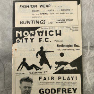 47/48 Norwich City Reserves v Northampton Football Programme: Football Combination with pencilled team changes dated 21 2 1948. Very good.
