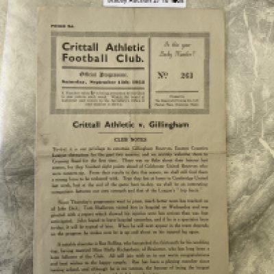52/53 Crittall v Gillingham Football Programme: Eastern Counties League match with team changes dated 13 9 1952. Good with fold.