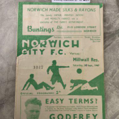 47/48 Norwich City Reserves v Millwall Football Programme: Eastern Counties League 4 pager with team changes dated 7 11 1953. Very good.