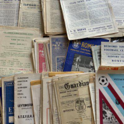 50s + 60s Essex Club Football Programmes: Fair/good condition to include some East London clubs. Some mid to late 50s Ilford and Leytonstone the rest a good mix spanning the 60s decade. (130)