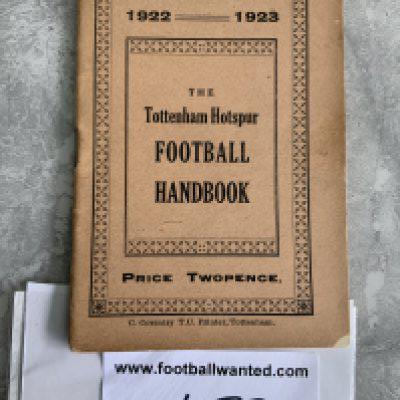 1922 - 1923 Tottenham Football Handbook: Excellent condition unwritten 40 page handbook. Tiniest bits missing from corners but best one we have seen.