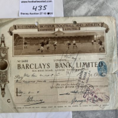 1925 Tottenham Cheque Payable To West Ham: Superb pictorial cheque with a scene of a match at White Hart Lane payable to West Ham for 3 hundred pounds.