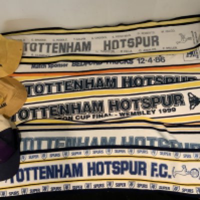 Tottenham Football Scarf + Hat Collection: Includes 2 x 1999 Worthington Cup Final, Early 1980s FA Cup Final scarves and 2 x 1991 hats plus more. (10)
