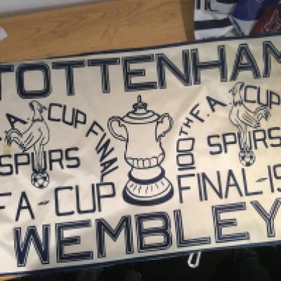 Tottenham Original FA Cup Final Football Flags: Large flags taken to Wembley including two still with sticks. Three different 1981 Cup Finals plus a 1987 and a 1991. (5)