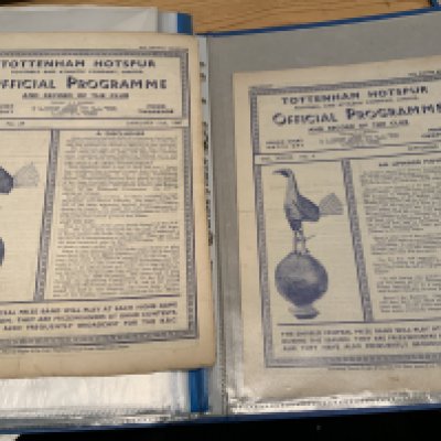 Tottenham 46/47 - 54/55 Home Football Programmes: 46/47 x 3, 47/48 x 4 including Southampton away, 48/49 x 7, 49/50 x 12, 50/51 x 8, 51/52 x 12, 52/53 x 14, 53/54 x 21, 54/55 x 25. Fair/good. (106)
