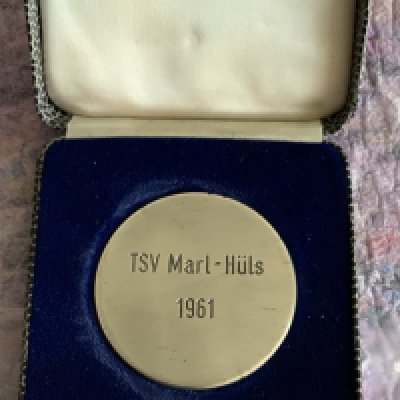 Ron Boyce West Ham TSV Marl Huls Medal: Silver coloured medal commemorating the match between the clubs at the Youth Tournament 9th - 18th June 1961. Excellent condition.