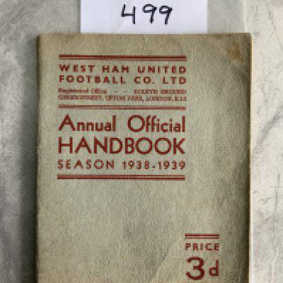 38/39 West Ham Football Handbook: Good condition with some writing inside. 62 pages of fixtures, player photos and information.