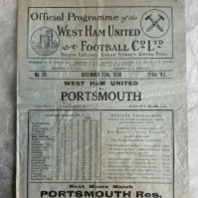 1930 - 1931 West Ham v Portsmouth Football Programme: Good condition division one programme with no team changes. Folding.