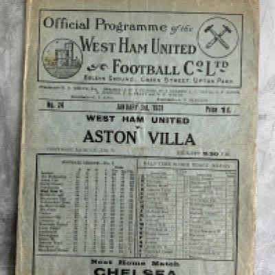 1930 - 1931 West Ham v Aston Villa Football Programme: Good condition division one programme with no team changes. Light fold.