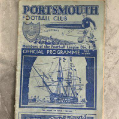 38/39 Portsmouth v West Ham FA Cup Football Programme: Fair condition with no team changes. Staples missing and some wear. Portsmouth went on to win the FA Cup.