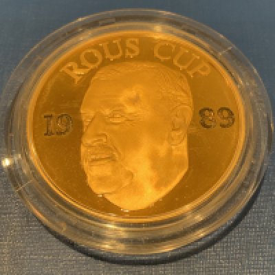 1989 England v Scotland Players Football Medal: Rous Cup medal was awarded to all participants of the match between England and Scotland which England won. Gold coloured large medal with England and Scotland badges to rear is still in plastic case which fits into original box. Player unknown.