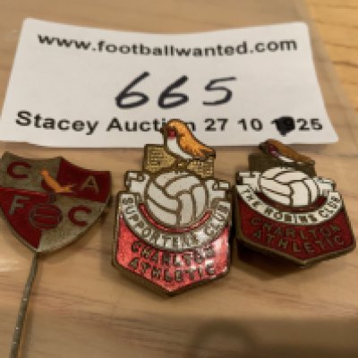 Charlton Athletic Old Football Badges: Two similar looking badges one stating Supporters Club the other stating Robins Club. A further CAFC stick pin. All from the 50s or earlier in good condition. (3)
