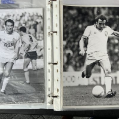 Leeds United Football Press Photos: 1970s and early 80s large photos of mainly individual players sometimes in match action with press stamps and players identified to rear. C/W 20 colour slides. (est 70)