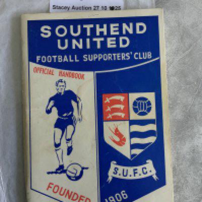 Southend United 71/72 Signed Football Handbook: Signed lightly in pen throughout on players photo by 16.
