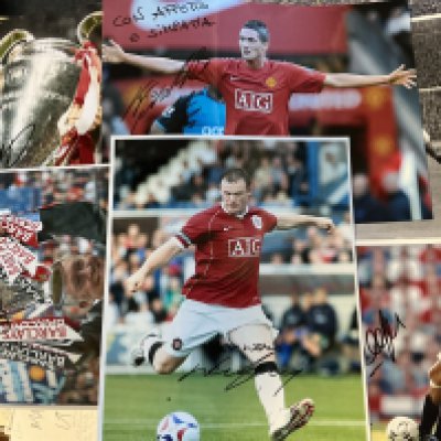 Manchester United Signed Football Photos: Large photos/prints to include many legends. Rooney Ronaldo Scholes Pearson Giggs Ferguson Law Sharpe Stepney Gregg and more. Nice lot. (63)