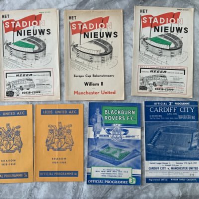 Manchester United Away Football Programmes: 56/57 Cardiff, 58/59 Leeds, Feyenoord, 59/60 Leeds, Blackburn and both versions of the 63/64 Willem. Very good. (7)