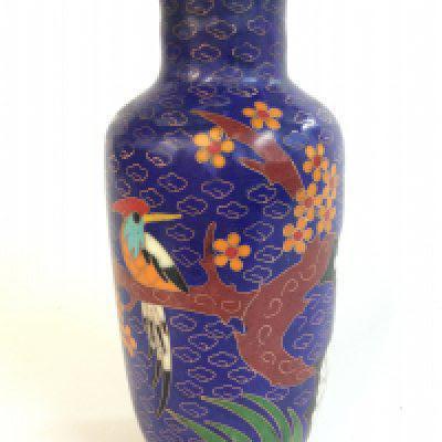 Blue Chinese porcelain cloisonne vase with a six character mark at base. , 20cm tall. NO RESERVE