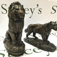 Lion and Lioness bronze figures signed Barye and Ferdinand Barbedienne Fondeur. 13 & 20cm tall.