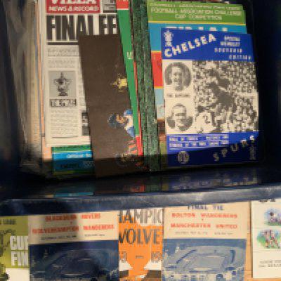 Big Match Football Programmes: Includes FA Cup finals for 1958, 1960, 1968 plus semi finals Charity Shields, European finals, League Cup finals and semis plus a 53/54 Wolves brochure. Minor duplication. (79)