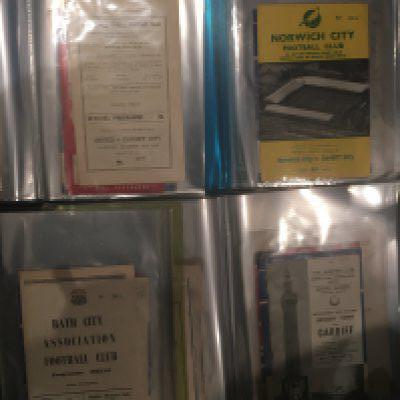 Cardiff City Home Football Programmes: 20 from 58/59 with some having scores to cover plus Scunthorpe away postponed and played match. 63/64 x 42 league plus cup postponed and Welsh Cups so looks complete home and away. (70+)