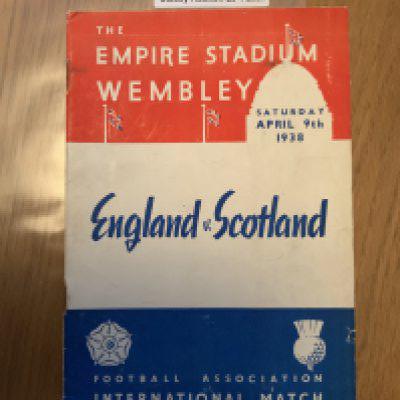 1938 England v Scotland Football Programme: Fair/good condition programme for full International match played at Wembley. No team changes. Rusty staples are holding firm.