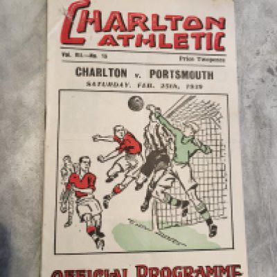 38/39 Charlton v Portsmouth Football Programme: Good condition Division One programme with no team changes. Score written inside and scuff to cover.