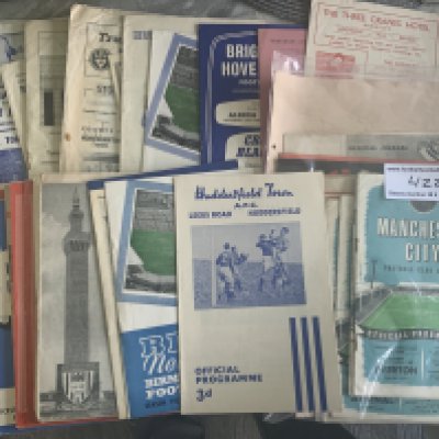 1950s Football Programmes: Wide selection to include 50/51 Huddersfield v Middlesbrough, 55/56 Barnsley v Notts Forest, Brighton v Coventry, 57/58 Wrexham v Scunthorpe. Good. (57)