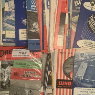 1960s Football Programmes: Includes 36 from 60/61, set of Wolves 63/64 homes x 21, Tottenham aways and a few early 70s. Mainly good. (146)