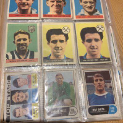 Topps Football Cards: Album containing over 300 Topps cards from the 70s plus a few A+BC cards and others. Mainly good condition with slight duplication. (387)