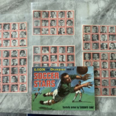 Fleetway Complete Uncut Set Of Soccer Stars Cards: All 100 uncut cards plus an empty album of the set from Lion and Champion.