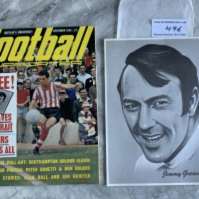69/70 Football Supporter Magazine Set Of Cut Outs: All in excellent condition still attached to magazine and not cut out. Includes 42 strikers, 14 pennants, 4 team groups etc. (7 uncut magazines)