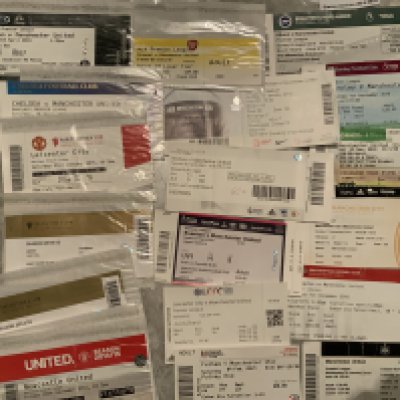 Manchester United Modern Football Tickets: 11 aways from 2018/19 plus 8 home and away from 2014/15. Excellent with instructions to sell. (19)