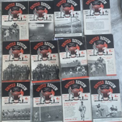 Manchester United 57/58 Home Football Programmes: Includes excellent unwritten copies of West Brom FA Cup + League, Leeds, Notts Forest, Luton and Leeds with token sheet. Slight duplication with 5 having score to front. (12)