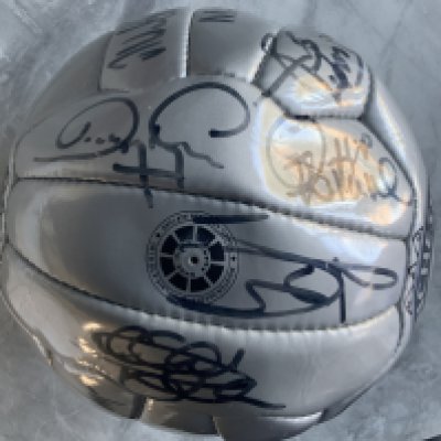 Manchester United Signed Football: Grey official Manchester United football from around the millennium with autographs to include Sheringham Fortune Irwin Solskjaer Gary + Phil Neville Silvestre and many others.