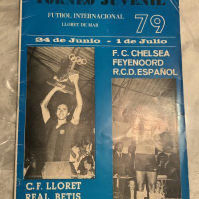1979 Chelsea Youth Tour Competition Football Programme: Rare large tour programme held in Lloret De Mar with entrants including Real Madrid Real Betis Feyenoord Barcelona Bayern Munich and Espanyol. Creasing but very rare with no writing.