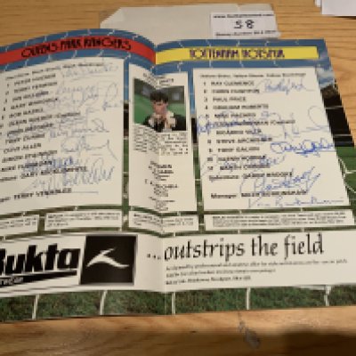 1982 Signed FA Cup Final Football Programme: First match at Wembley signed to team page by 9 QPR and 7 Tottenham. Includes both managers Burkinshaw and Venables.
