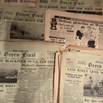 Bolton Wanderers Old Football Newspapers: Previously owned by the club mainly from the early 50s and often the Bolton News. Covers many matches with cup final specials for 1953 and 1958, Declaration of war 1939 and the Kings death in 1952. Quantity.